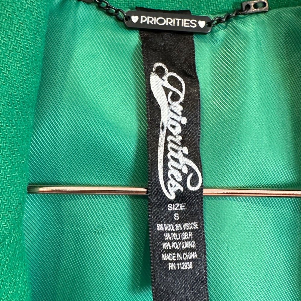 Priorities Green Upcycled Cropped Blazer with African Print Trim Size S - Picture 3 of 6